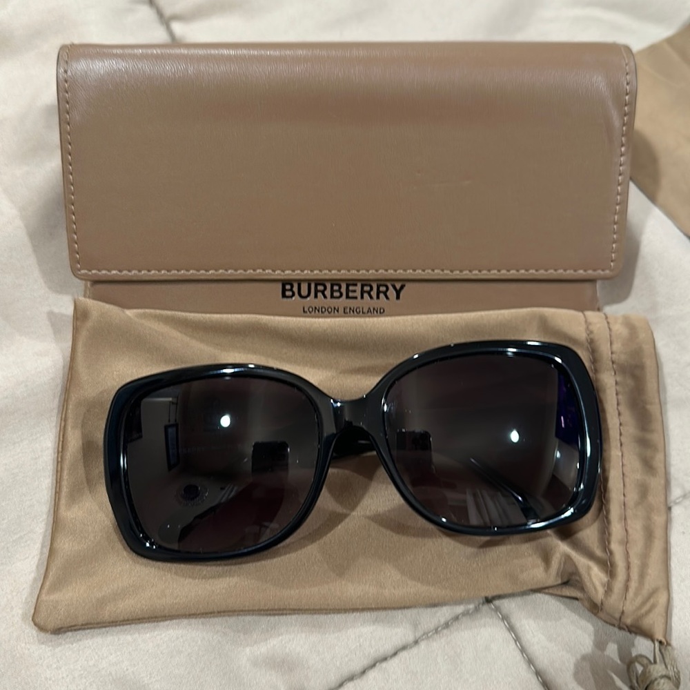 Burberry sunglasses